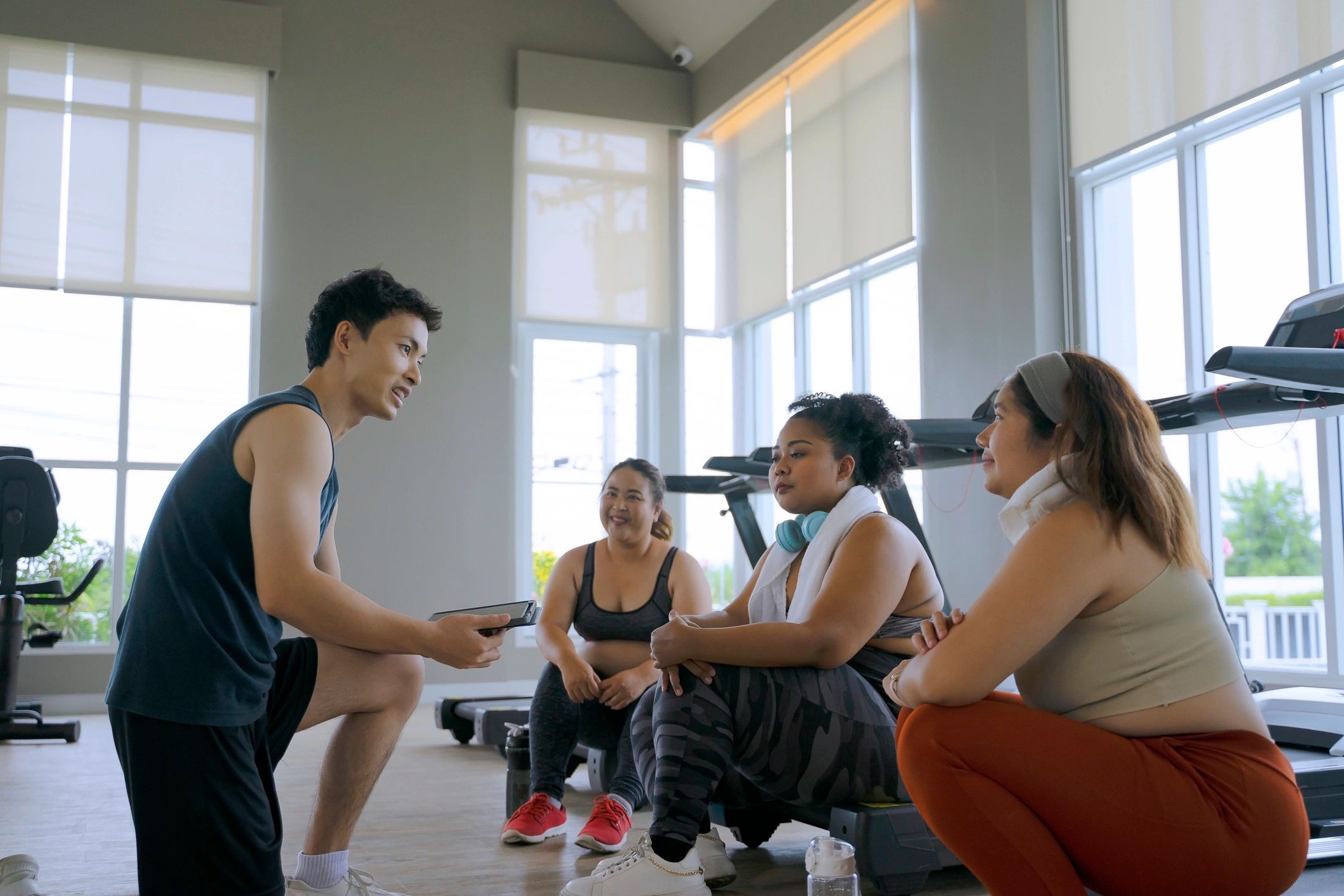Member training in a group fitness environment
